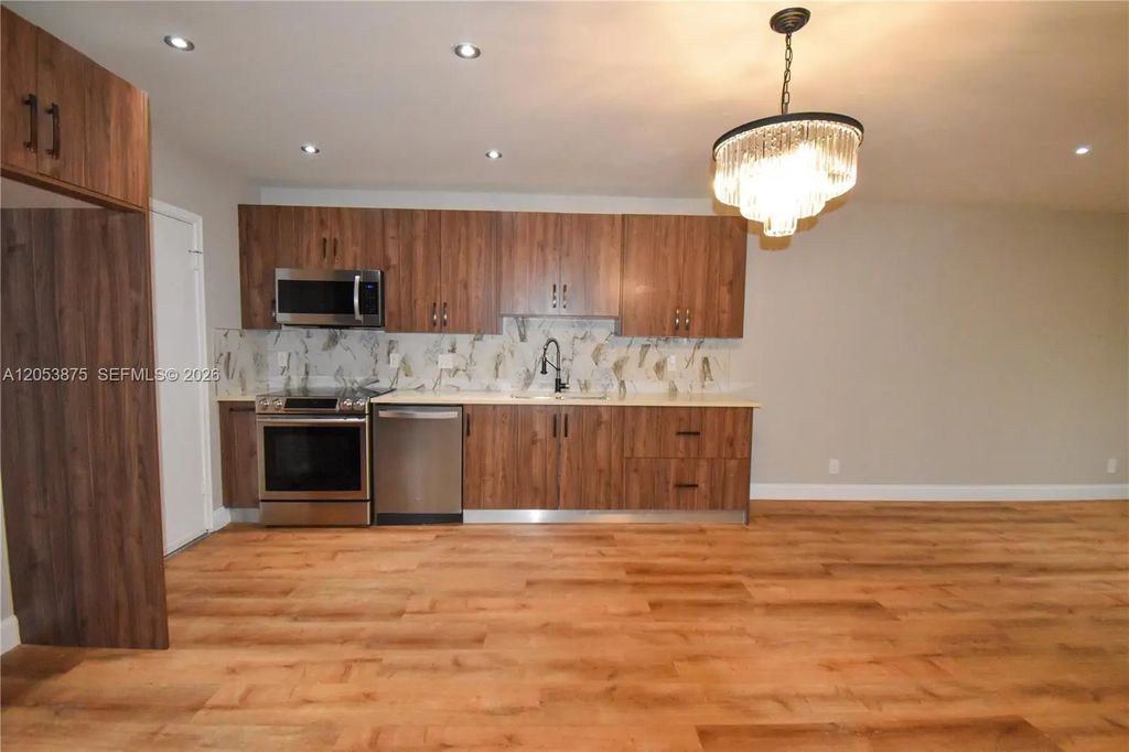 2291 Nw 48th Terrace #214, Lauderhill