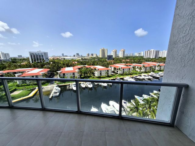 3029 Ne 188th Street #805, Aventura