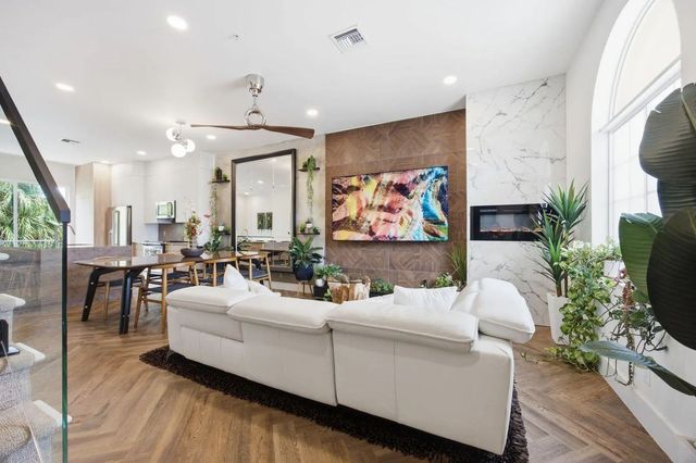 2465 Ne 14th St Causeway, Pompano Beach