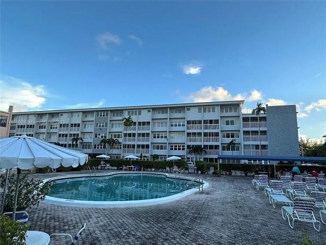 4 of 9 - 215 Se 3rd Avenue #306d, Hallandale Beach, FL