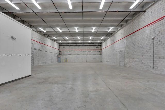 4 of 32 - 7900 Nw 71st Street, Medley, FL