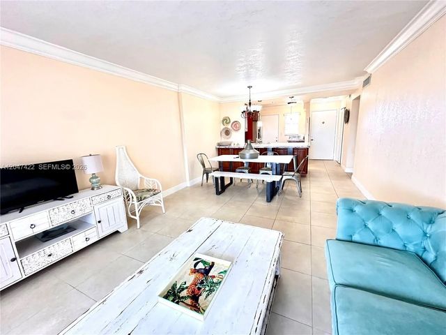 500 Ne 12th Avenue #705, Hallandale Beach