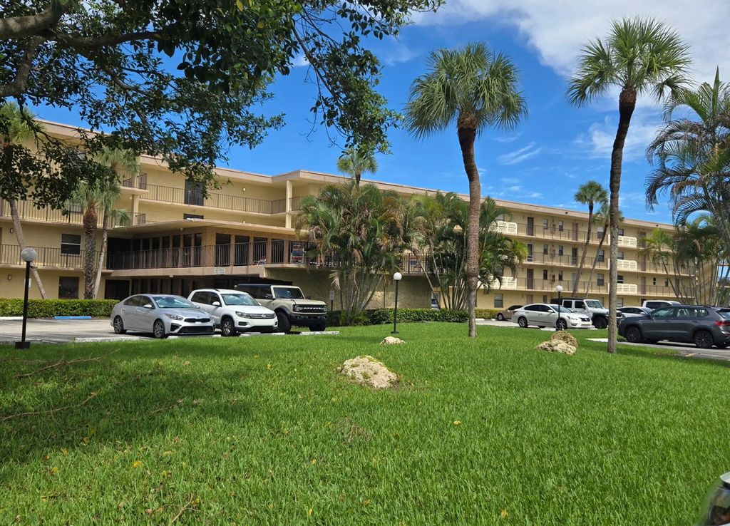 9355 Sw 8th Street #222, Boca Raton