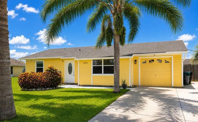 1573 Sw Lexington Drive, Port St. Lucie