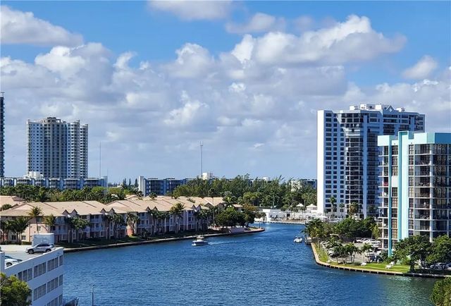 2 of 18 - 3725 S Ocean Drive #727, Hollywood, FL