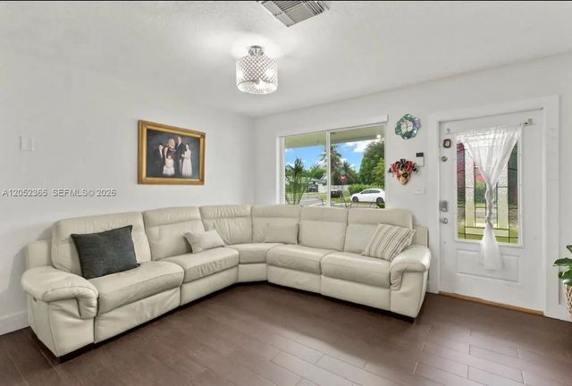 3 of 29 - 11241 Sw 177th Street, Miami, FL