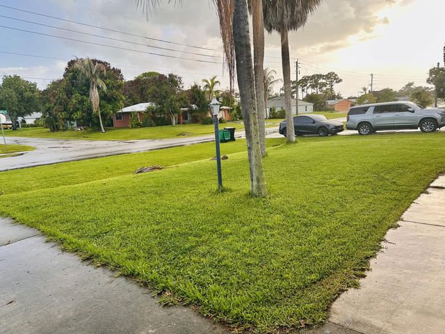 5 of 5 - 637 Se Thornhill Drive, Port St. Lucie, FL