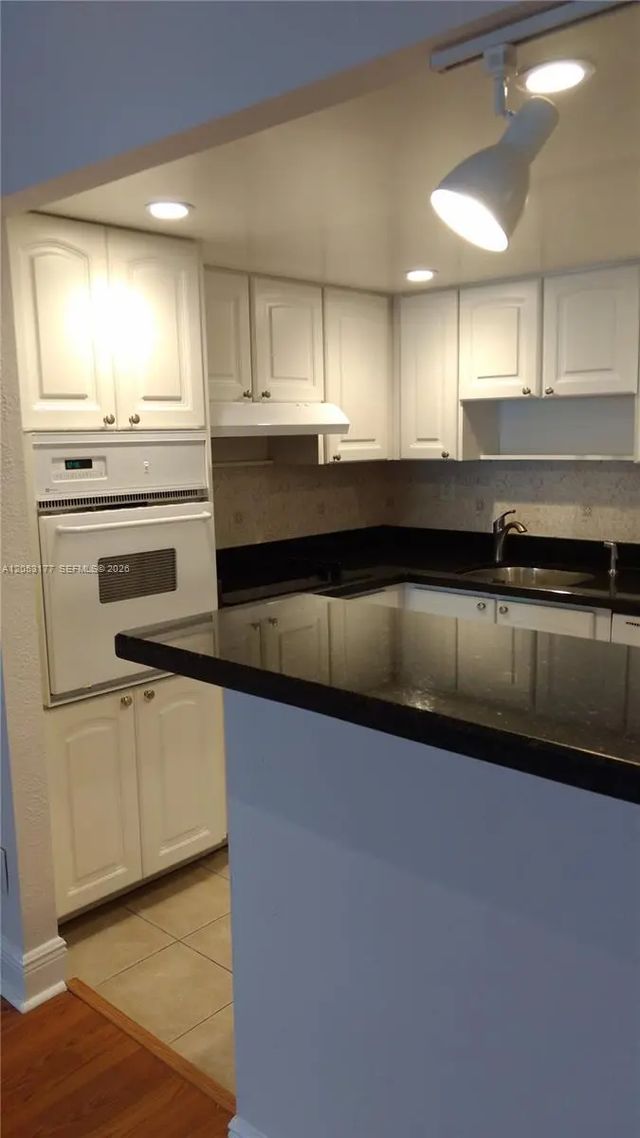 5 of 27 - 19390 Collins Avenue #1014, Sunny Isles Beach, FL