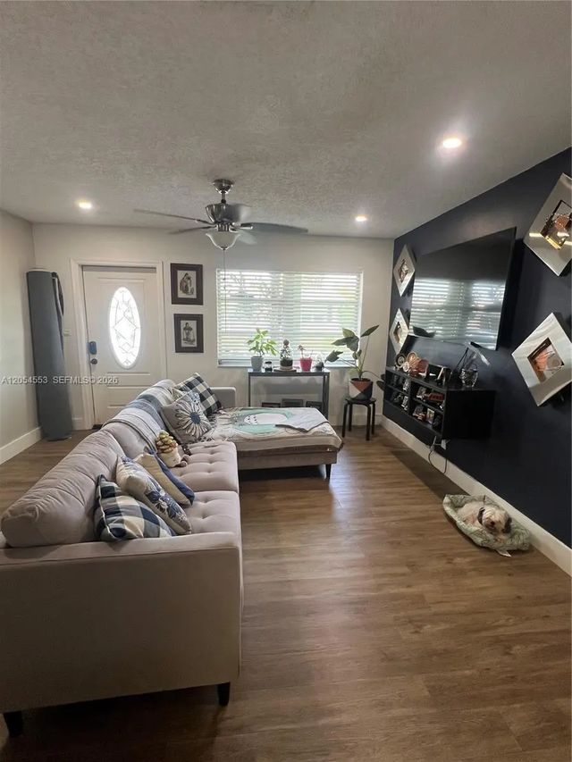 5 of 32 - 4108 Nw 47th Court, Tamarac, FL