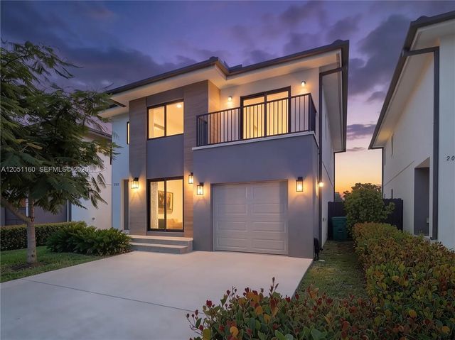 2 of 68 - 205 Nw 12th Court, Florida City, FL