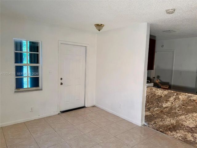 5 of 24 - 1561 Nw 7th Terrace, Pompano Beach, FL