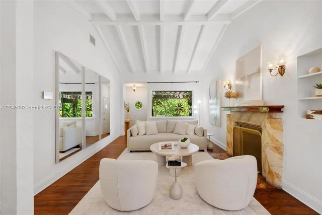 12045 Griffing Boulevard, Biscayne Park