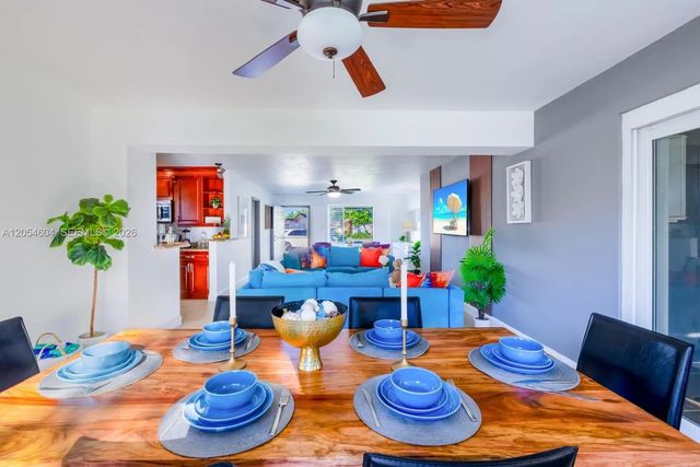 2 of 20 - 312 N Luna Court, Hollywood, FL