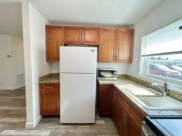 5 of 47 - 2844 Crosley Drive E #c, West Palm Beach, FL