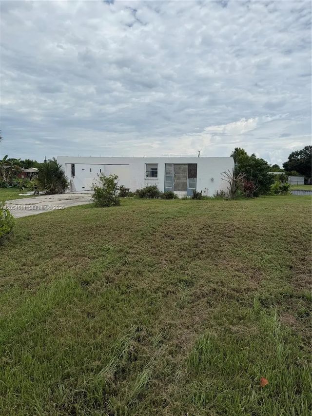 1053 Lantern Lane, 
