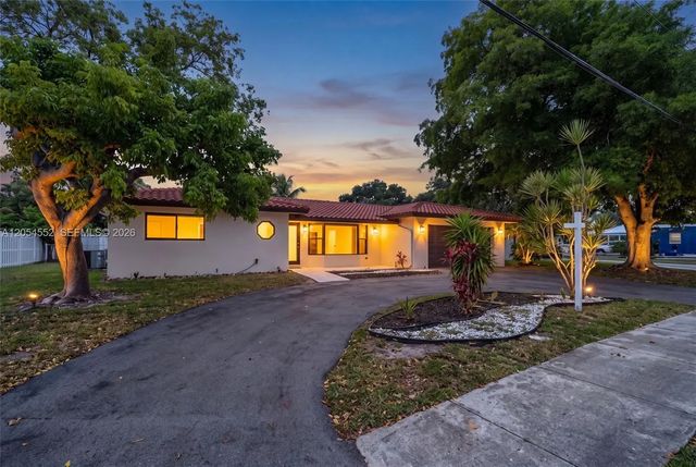 2 of 38 - 1109 Se 10th Street, Deerfield Beach, FL