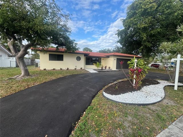 3 of 38 - 1109 Se 10th Street, Deerfield Beach, FL