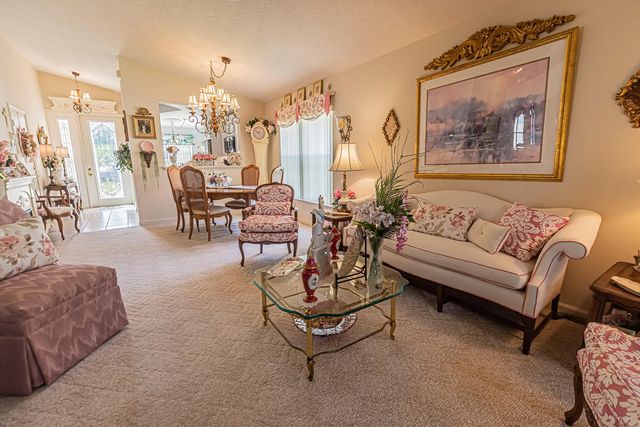 5 of 34 - 627 Nw Whitfield Way, Port St. Lucie, FL