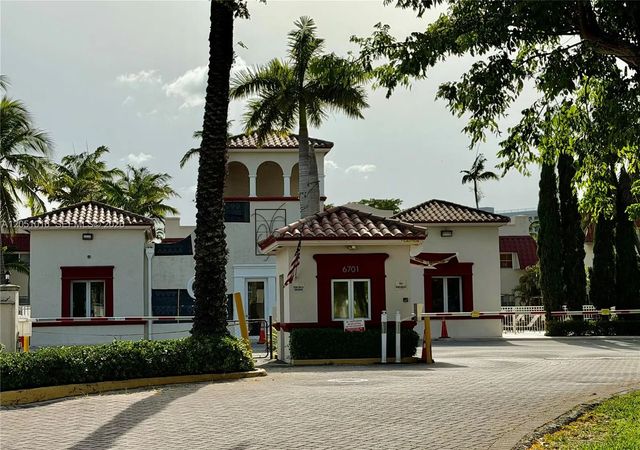 2 of 14 - 6715 N Kendall Drive #707, Pinecrest, FL