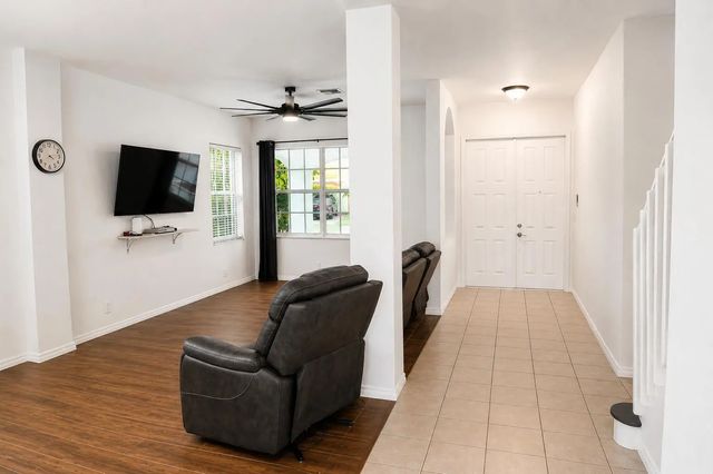 4 of 31 - 609 Sw 167th Way, Pembroke Pines, FL