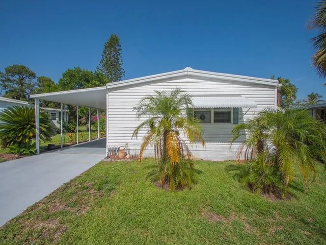 42 Village Lane, Jensen Beach