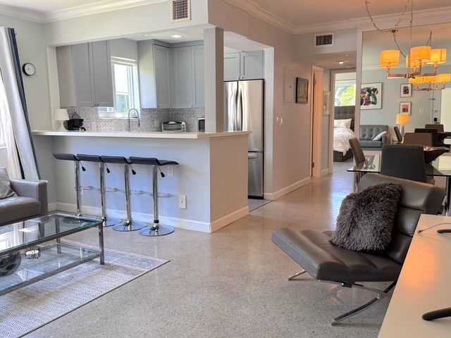 4 of 20 - 624 Antioch Avenue #6, Fort Lauderdale, FL