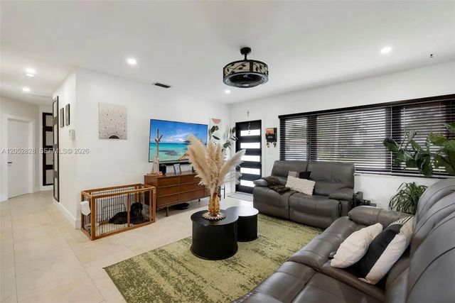 3 of 24 - 6145 W 6th Avenue, Hialeah, FL