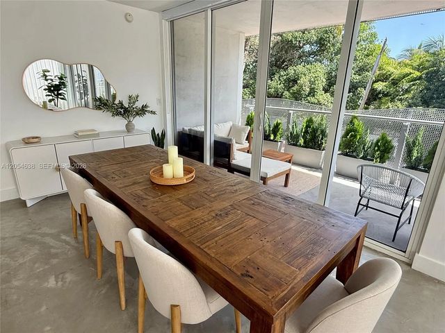 4 of 17 - 2155 Washington Court #210, Miami Beach, FL