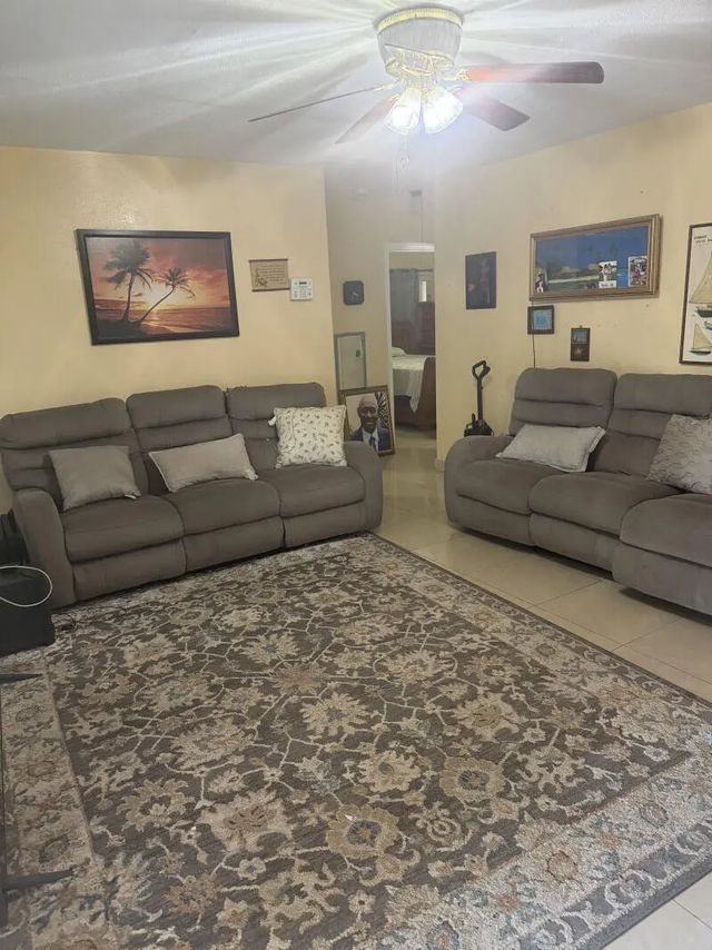 2 of 6 - 15100 Ne 13th Avenue, North Miami Beach, FL