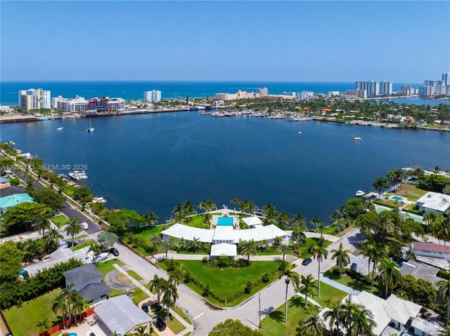 2 of 86 - 900 N Northlake Drive, Hollywood, FL