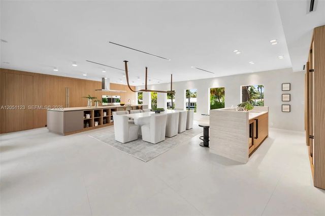 5 of 86 - 900 N Northlake Drive, Hollywood, FL