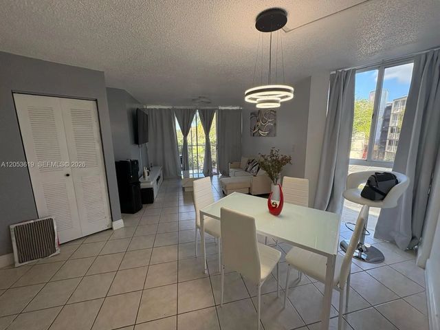 7035 Nw 186th Street #d302, Hialeah