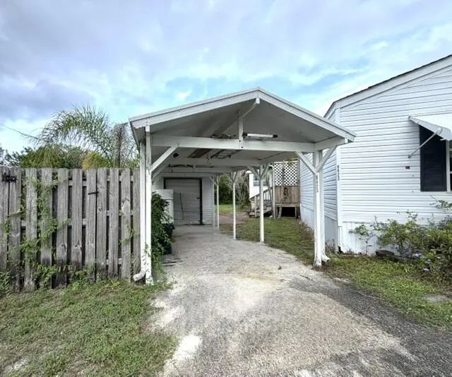 2 of 27 - 8423 Se Sandy Lane, Hobe Sound, FL