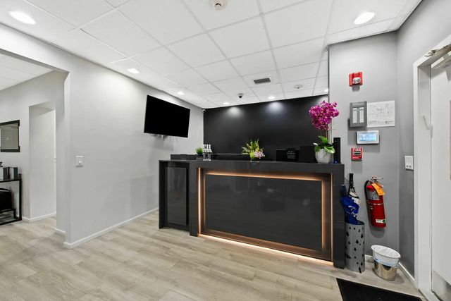 5 of 26 - 875 Meadows Road #314/315, Boca Raton, FL