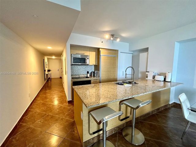 4 of 36 - 1830 S Ocean Drive #3009, Hallandale Beach, FL