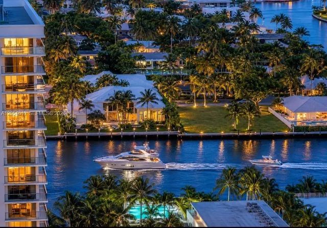 5 of 35 - 2030 S Ocean Drive #1905, Hallandale Beach, FL