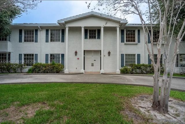2 of 27 - 2201 Ne 66th Street #1302, Fort Lauderdale, FL