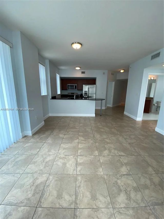 3 of 22 - 7280 Sw 90th Street #501, Miami, FL