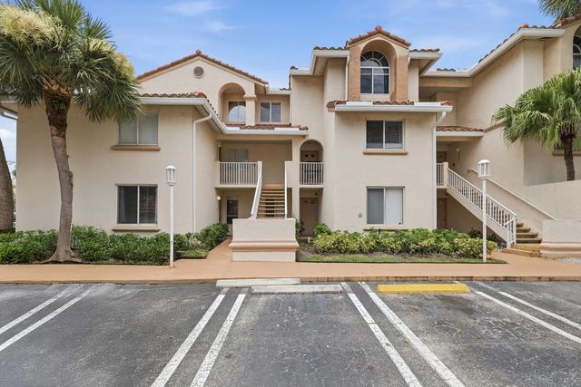 2 of 27 - 20101 Glenmoor Drive, West Palm Beach, FL