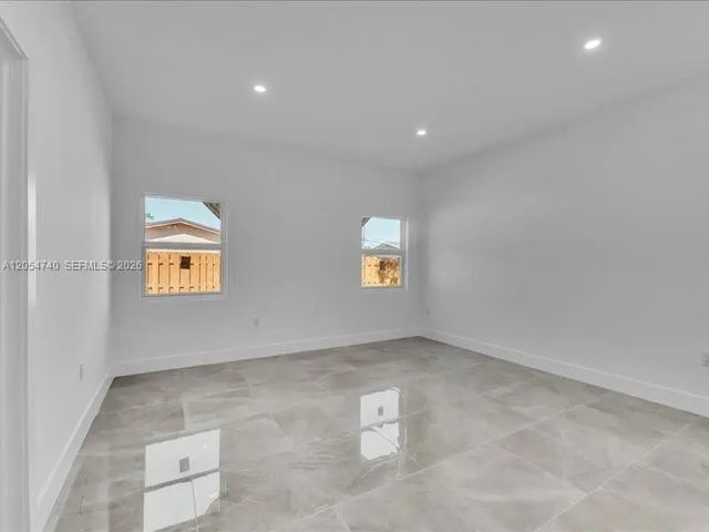 3 of 9 - 1539 Sw 44th Avenue, Fort Lauderdale, FL