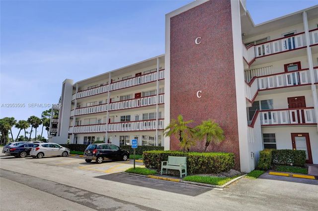 2 of 53 - 208 Greenbrier C #208, West Palm Beach, FL