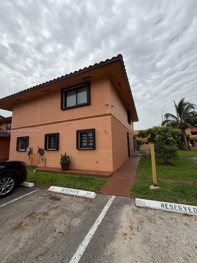 2760 W 63rd Place #106-23, Hialeah