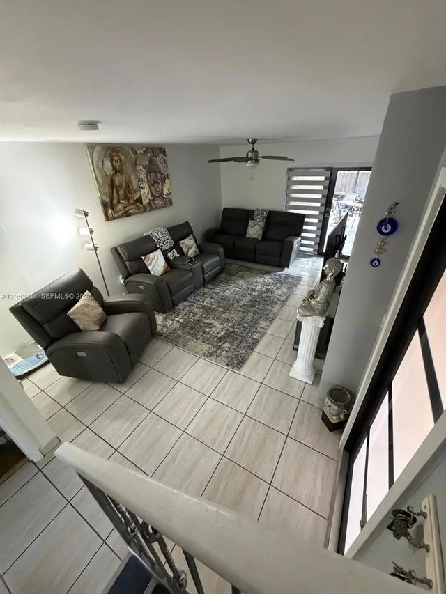 4 of 33 - 2760 W 63rd Place #106-23, Hialeah, FL