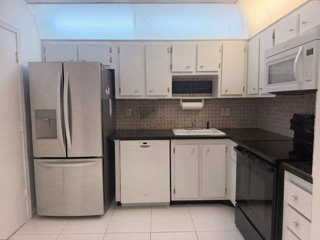 3 of 33 - 4751 Nw 21st Street #303, Lauderhill, FL
