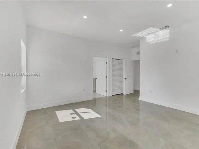 5 of 11 - 1541 Sw 44 Avenue, Fort Lauderdale, FL