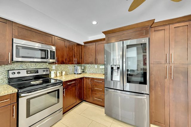 5 of 65 - 1080 Se 9th Avenue, Pompano Beach, FL