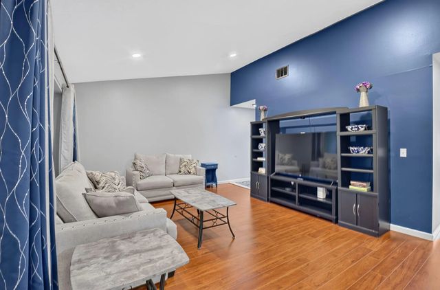 4 of 46 - 815 W Boynton Beach Boulevard #15-202, Boynton Beach, FL