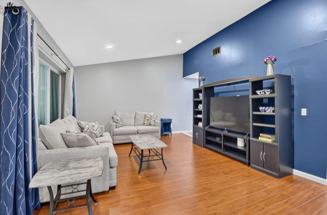 5 of 46 - 815 W Boynton Beach Boulevard #15-202, Boynton Beach, FL