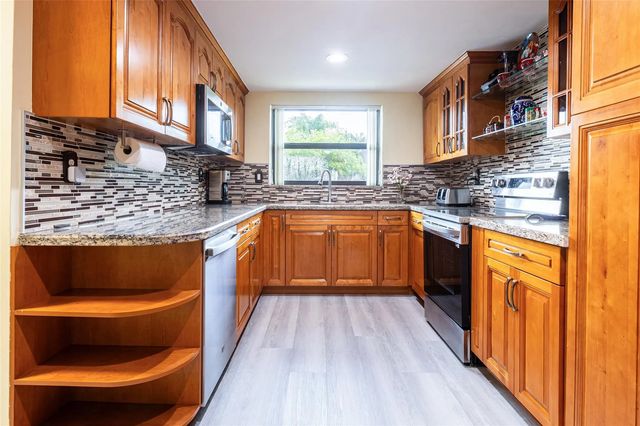 2 of 18 - 8973 Palm Tree Lane, Pembroke Pines, FL