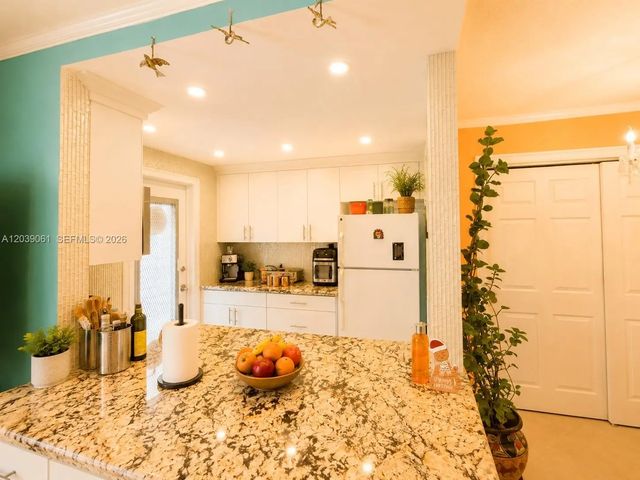 2 of 28 - 1725 James Avenue #12a, Miami Beach, FL
